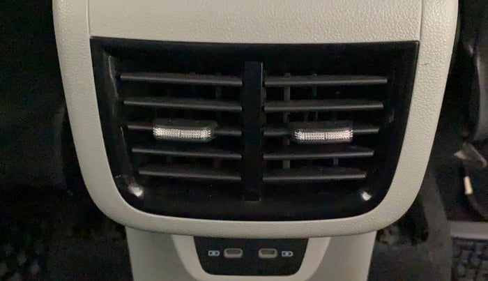 2021 Skoda KUSHAQ STYLE 1.0L TSI AT, Petrol, Automatic, 39,931 km, Rear AC Vents