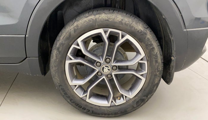 2021 Skoda KUSHAQ STYLE 1.0L TSI AT, Petrol, Automatic, 39,931 km, Left Rear Wheel