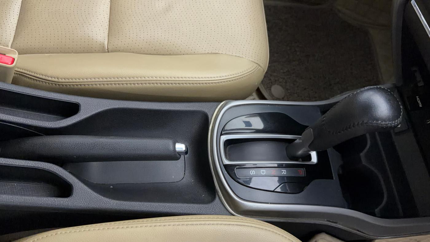 2017 Honda City 1.5L I-VTEC VX CVT, Petrol, Automatic, 65,264 km, Gear Lever
