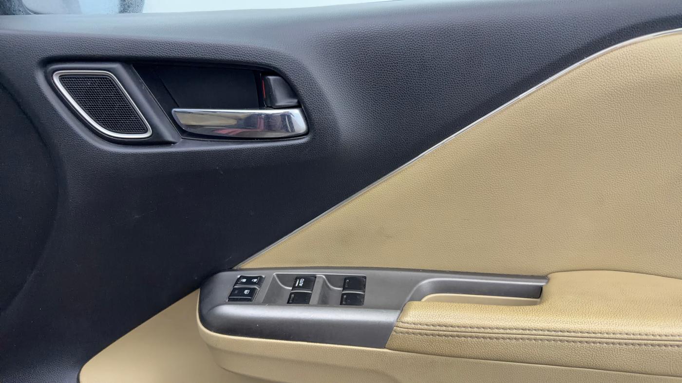 2017 Honda City 1.5L I-VTEC VX CVT, Petrol, Automatic, 65,264 km, Driver Side Door Panels Control