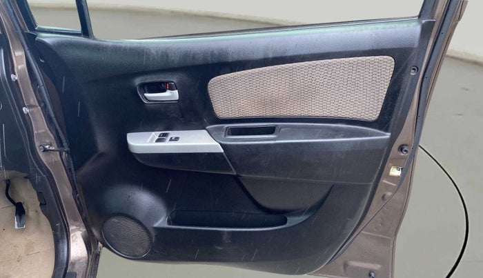 2015 Maruti Wagon R 1.0 LXI CNG, CNG, Manual, 86,863 km, Driver Side Door Panels Control