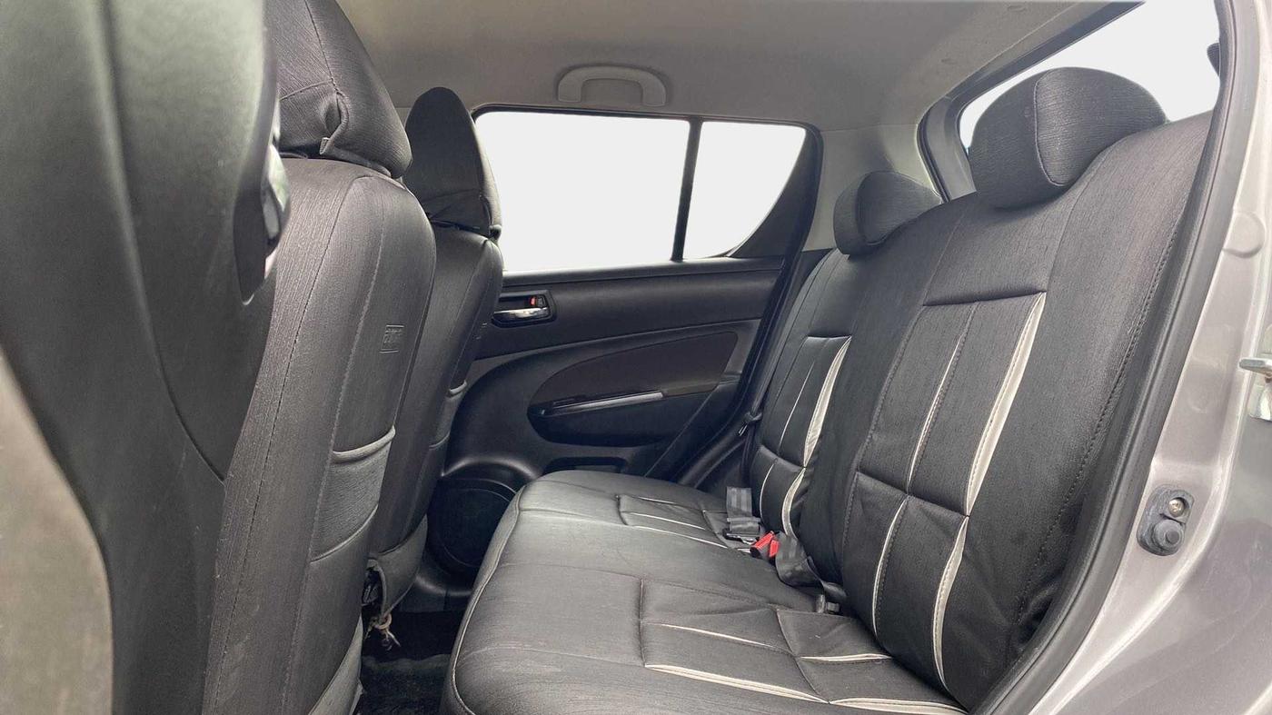 2015 Maruti Swift ZXI, Petrol, Manual, 26,639 km, Right Side Rear Door Cabin