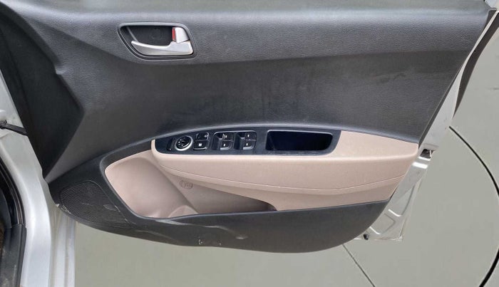 2016 Hyundai Xcent S 1.2 SPECIAL EDITION, Petrol, Manual, 55,447 km, Driver Side Door Panels Control