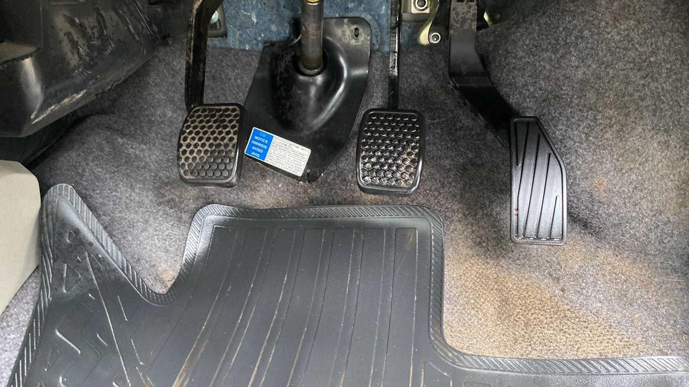 2019 Maruti Alto VXI, Petrol, Manual, 8,064 km, Pedals