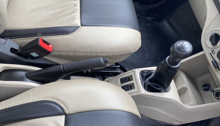 2019 Maruti Alto VXI, Petrol, Manual, 8,064 km, Gear Lever