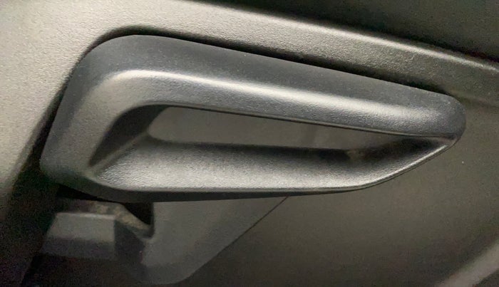 2022 Tata NEXON XZA PLUS (O) PETROL DARK EDITION, Petrol, Automatic, 21,749 km, Driver Side Adjustment Panel