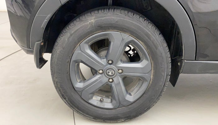 2022 Tata NEXON XZA PLUS (O) PETROL DARK EDITION, Petrol, Automatic, 21,749 km, Right Rear Wheel