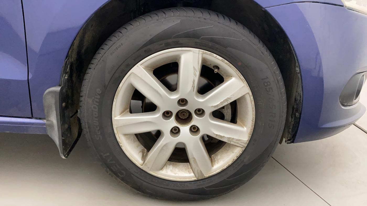 2012 Volkswagen Vento HIGHLINE DIESEL 1.6, Diesel, Manual, 84,928 km, Right Front Wheel