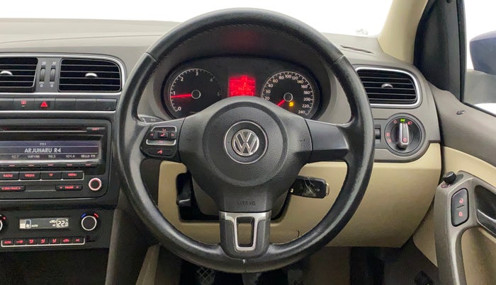2012 Volkswagen Vento HIGHLINE DIESEL 1.6, Diesel, Manual, 84,928 km, Steering Wheel Close Up