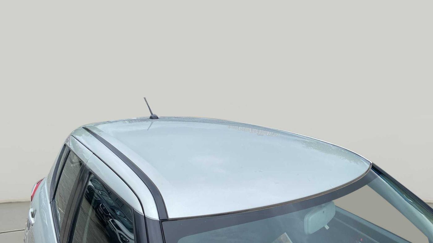 2016 Maruti Swift VXI, Petrol, Manual, 71,405 km, Roof