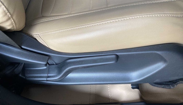 2023 Honda Amaze 1.2L I-VTEC S, Petrol, Manual, 11,550 km, Driver Side Adjustment Panel