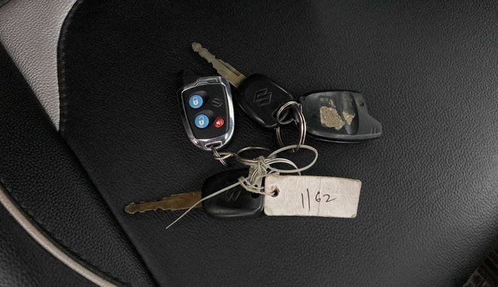 2019 Maruti Dzire LXI, Petrol, Manual, 29,453 km, Key Close Up