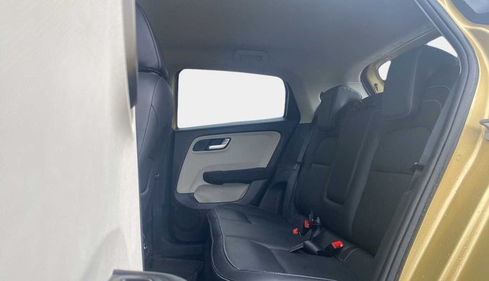 2022 Tata ALTROZ XZ PLUS PETROL, Petrol, Manual, 19,462 km, Right Side Rear Door Cabin
