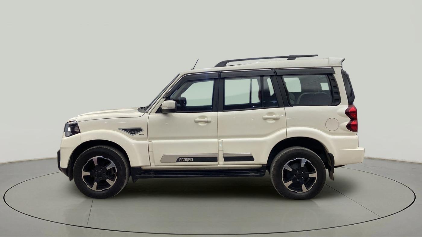 2022 Mahindra Scorpio S9, Diesel, Manual, 49,679 km, Left Side