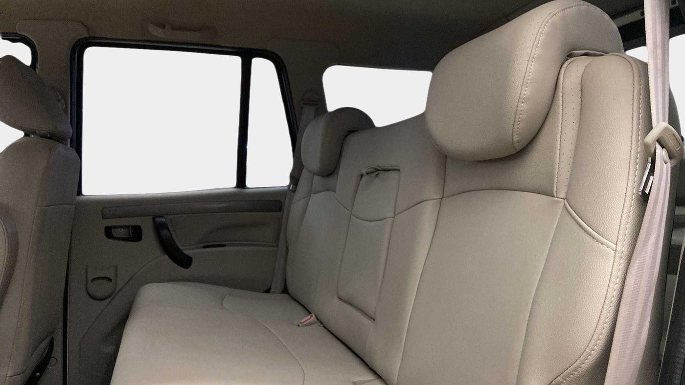 2022 Mahindra Scorpio S9, Diesel, Manual, 49,679 km, Right Side Rear Door Cabin