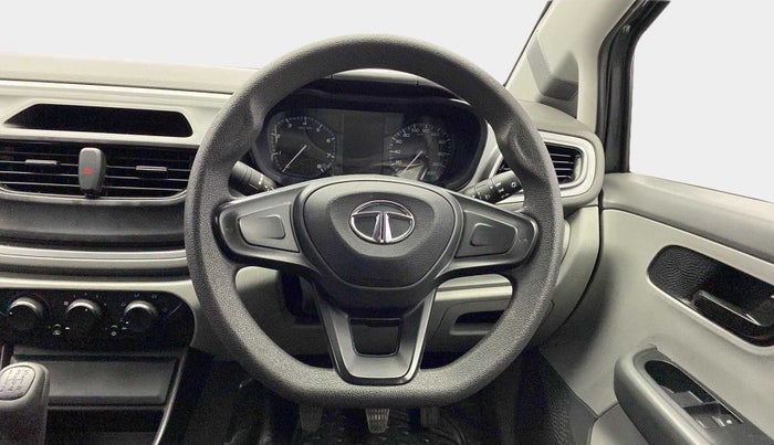 2021 Tata ALTROZ XE PETROL, Petrol, Manual, 35,530 km, Steering Wheel Close Up
