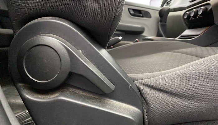 2021 Tata ALTROZ XE PETROL, Petrol, Manual, 35,530 km, Driver Side Adjustment Panel