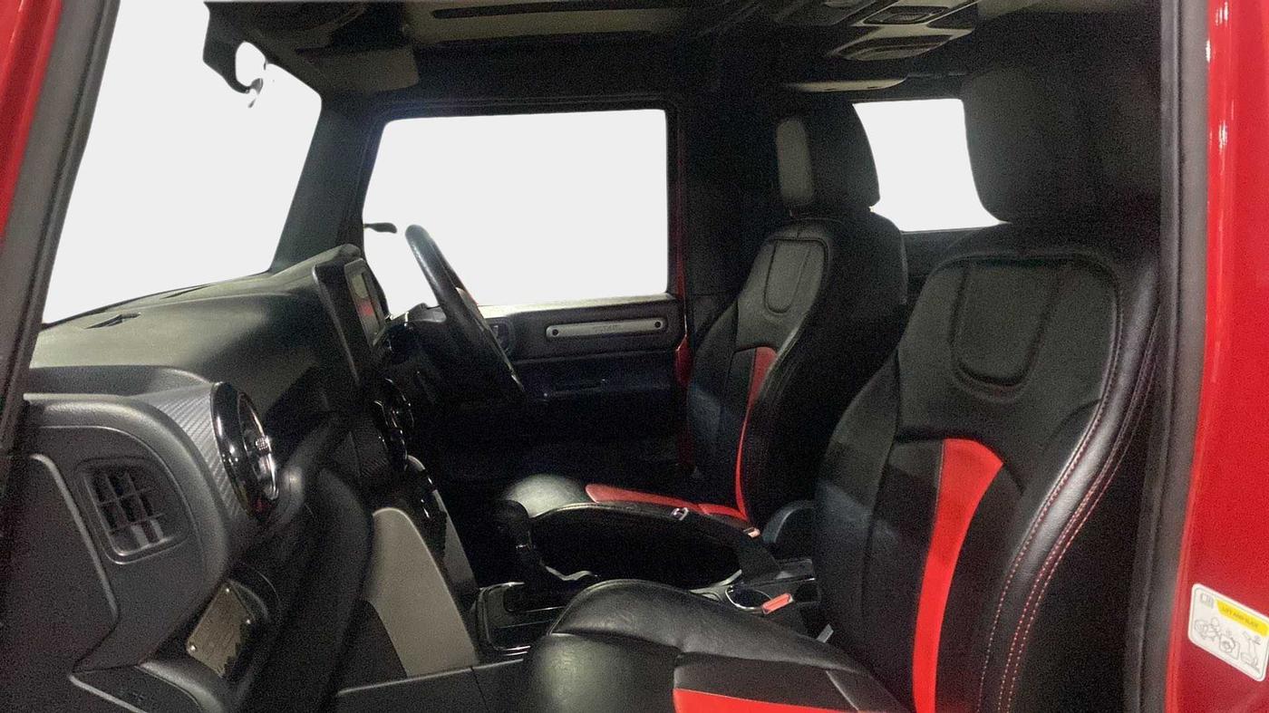 2023 Mahindra Thar LX P 2WD AT HT, Petrol, Automatic, 10,637 km, Right Side Front Door Cabin