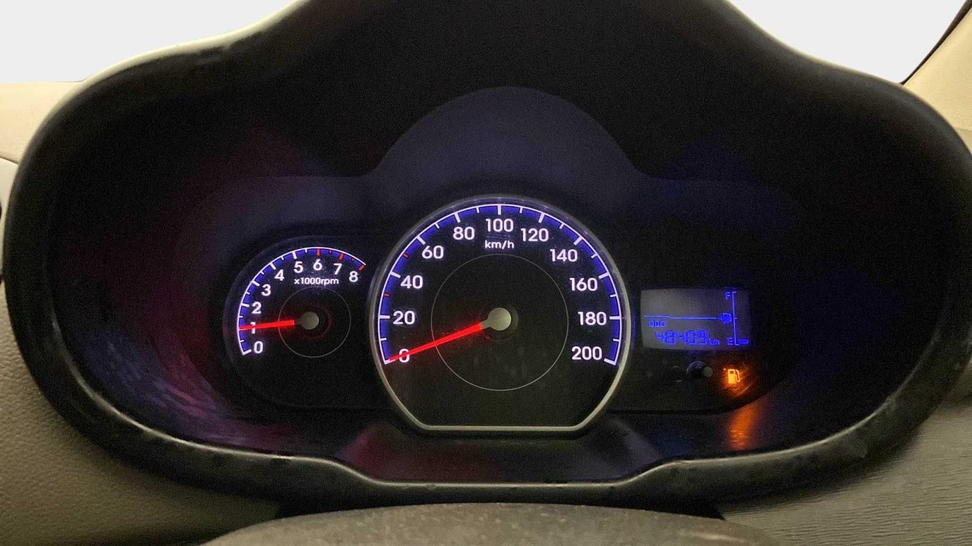 2016 Hyundai i10 MAGNA 1.1, Petrol, Manual, 48,302 km, Odometer Image