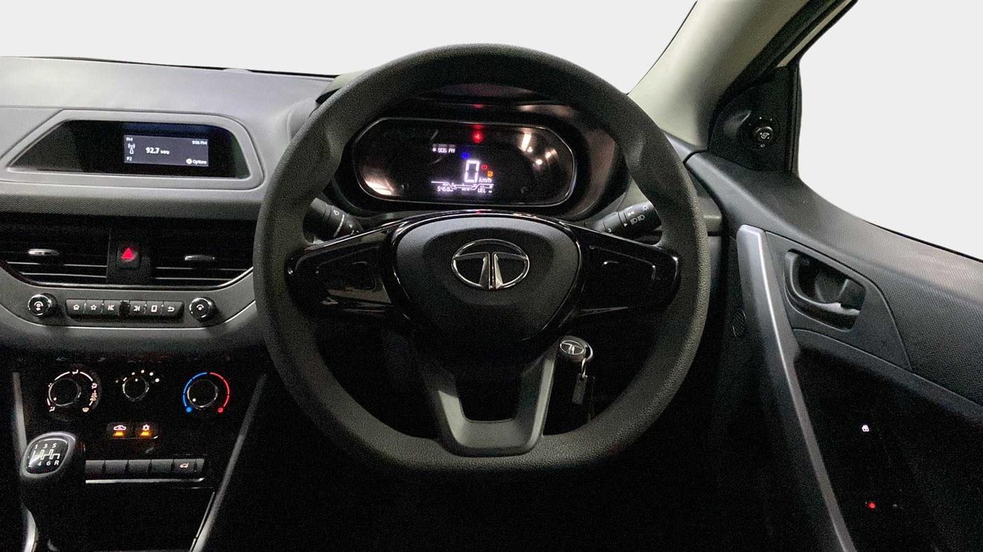 2022 Tata NEXON XM PETROL, Petrol, Manual, 5,838 km, Steering Wheel Close Up