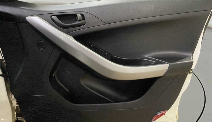 2022 Tata NEXON XM PETROL, Petrol, Manual, 5,838 km, Driver Side Door Panels Control