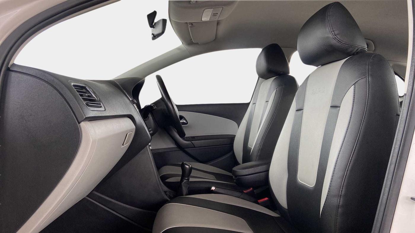 2020 Skoda Rapid AMBITION TSI, Petrol, Manual, 55,069 km, Right Side Front Door Cabin