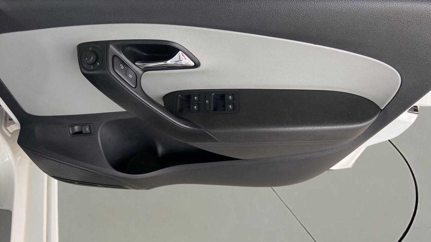 2020 Skoda Rapid AMBITION TSI, Petrol, Manual, 55,069 km, Driver Side Door Panels Control