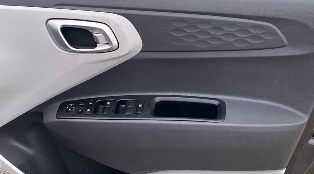 2022 Hyundai GRAND I10 NIOS SPORTZ AMT 1.2 KAPPA VTVT, Petrol, Automatic, 14,035 km, Driver Side Door Panels Control