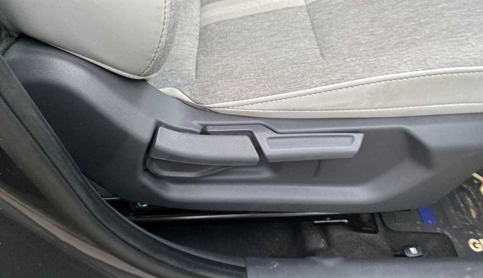 2022 Hyundai GRAND I10 NIOS SPORTZ AMT 1.2 KAPPA VTVT, Petrol, Automatic, 14,035 km, Driver Side Adjustment Panel