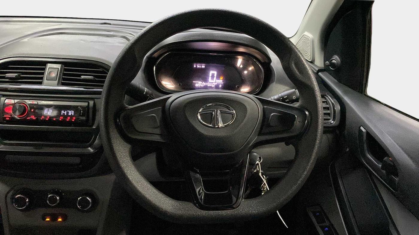 2021 Tata Tiago XE PETROL, Petrol, Manual, 10,232 km, Steering Wheel Close Up