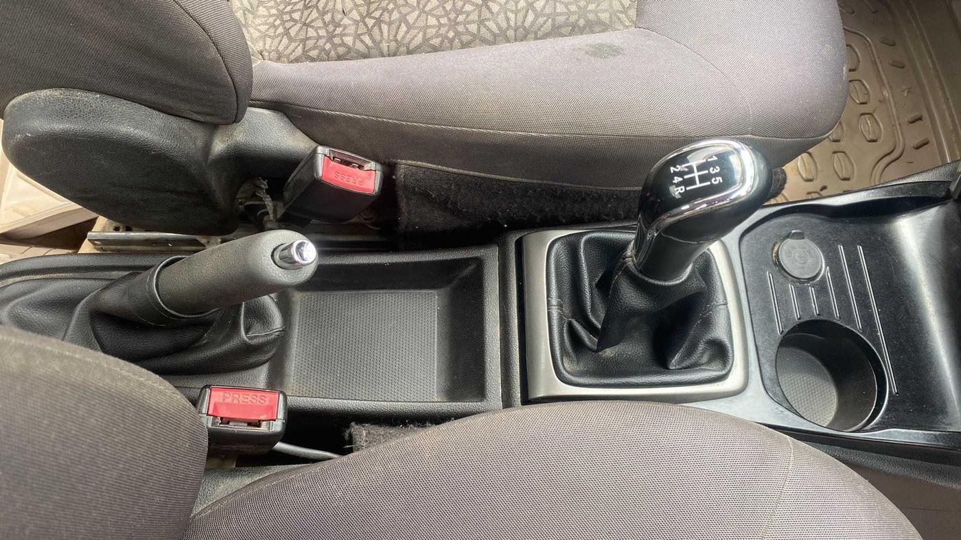2017 Tata Zest XT PETROL, Petrol, Manual, 54,098 km, Gear Lever