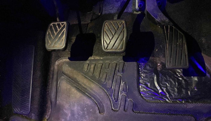 2022 Maruti BREZZA ZXI SMART HYBRID , Petrol, Manual, 18,995 km, Pedals