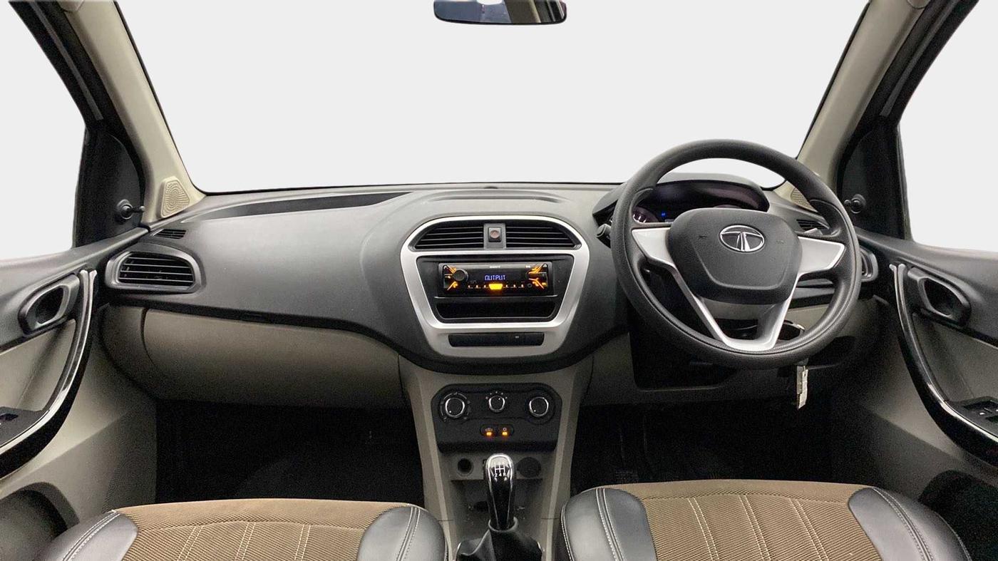 2017 Tata Tiago XM PETROL, Petrol, Manual, 16,851 km, Dashboard