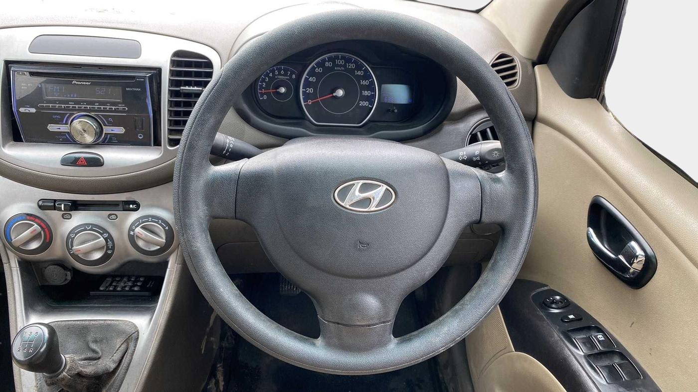 2013 Hyundai i10 MAGNA 1.2, Petrol, Manual, 63,665 km, Steering Wheel Close Up