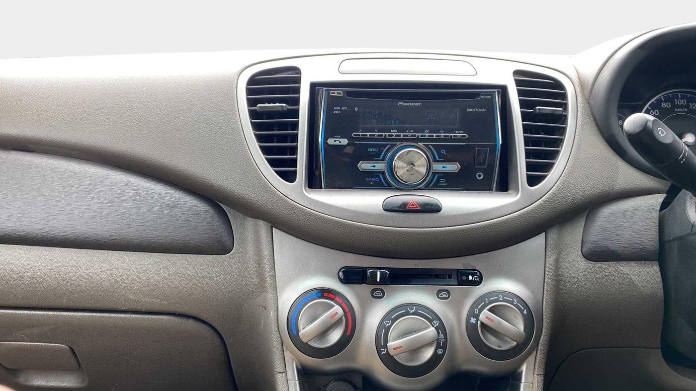 2013 Hyundai i10 MAGNA 1.2, Petrol, Manual, 63,665 km, Air Conditioner