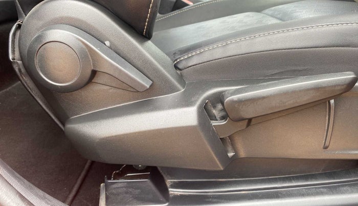2022 Tata ALTROZ XZA PLUS, Petrol, Automatic, 16,412 km, Driver Side Adjustment Panel