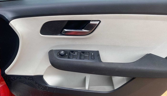 2022 Tata ALTROZ XZA PLUS, Petrol, Automatic, 16,412 km, Driver Side Door Panels Control