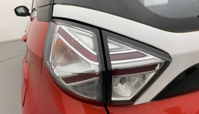 2020 Tata NEXON XZ PLUS PETROL, Petrol, Manual, 75,042 km, Left tail light - < 2 inches,no. = 2