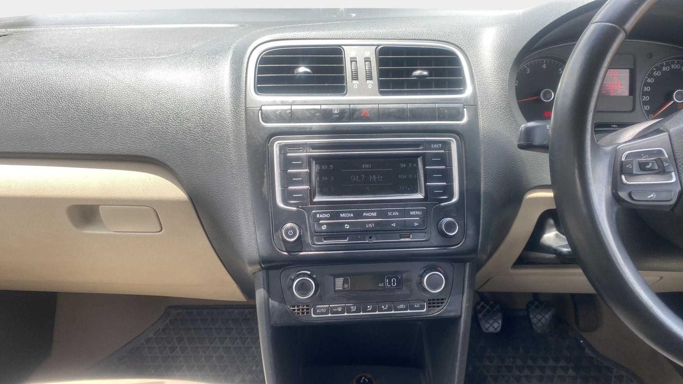 2014 Volkswagen Polo HIGHLINE1.2L, Petrol, Manual, 46,556 km, Air Conditioner