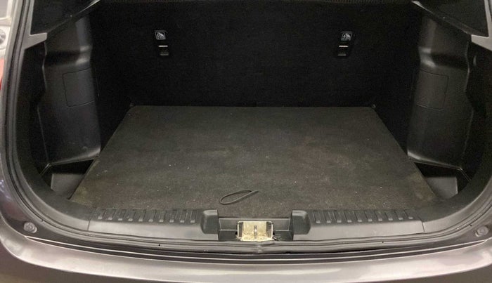 2021 Maruti Vitara Brezza VXI AT SHVS, Petrol, Automatic, 57,060 km, Boot Inside