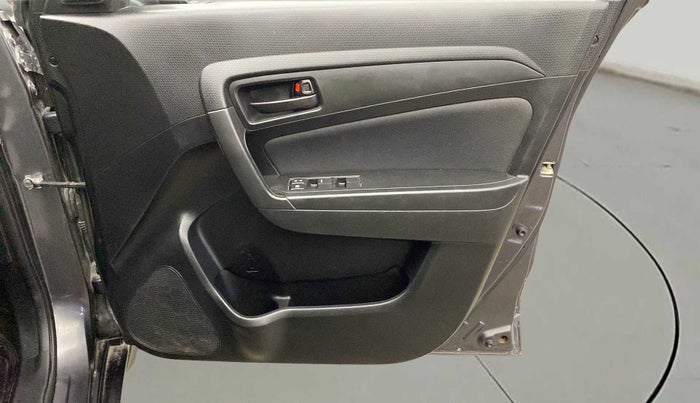 2021 Maruti Vitara Brezza VXI AT SHVS, Petrol, Automatic, 57,060 km, Driver Side Door Panels Control