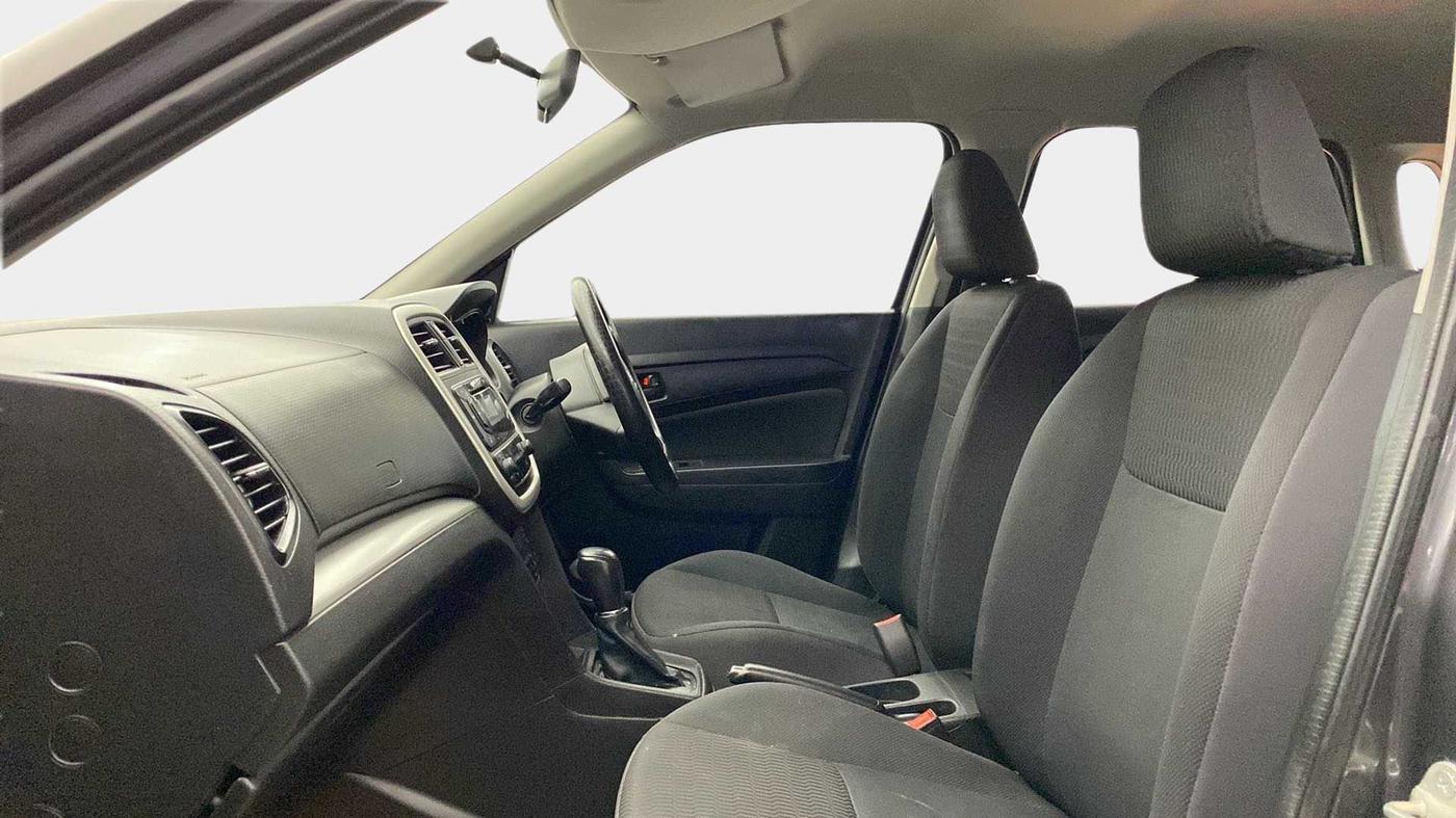 2021 Maruti Vitara Brezza VXI AT SHVS, Petrol, Automatic, 57,060 km, Right Side Front Door Cabin