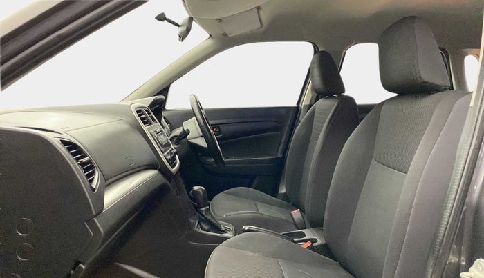 2021 Maruti Vitara Brezza VXI AT SHVS, Petrol, Automatic, 57,060 km, Right Side Front Door Cabin