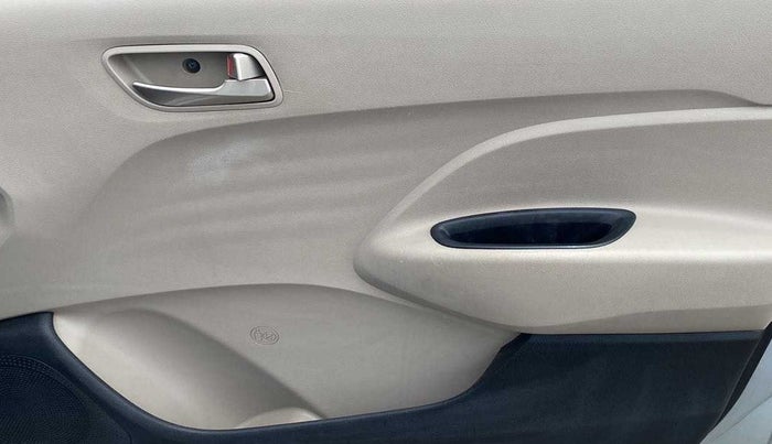 2019 Hyundai NEW SANTRO SPORTZ CNG, CNG, Manual, 46,435 km, Driver Side Door Panels Control