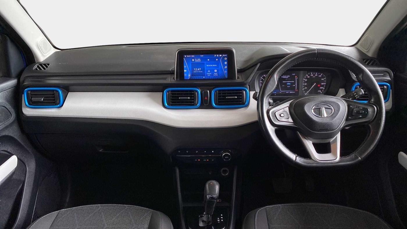 2021 Tata PUNCH CREATIVE  iRA PACK AMT, Petrol, Automatic, 43,292 km, Dashboard