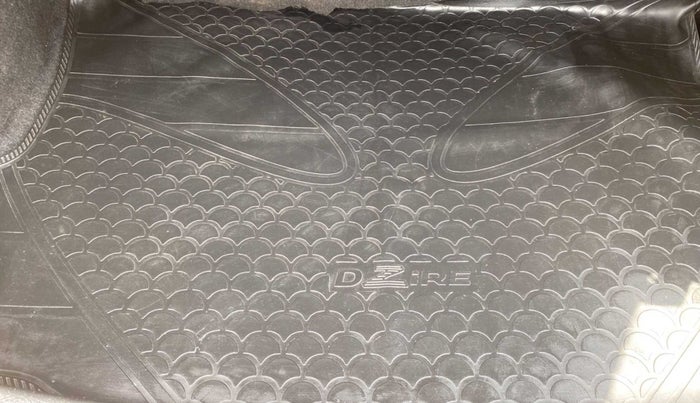 2016 Maruti Swift Dzire ZXI, Petrol, Manual, 57,272 km, Boot Inside