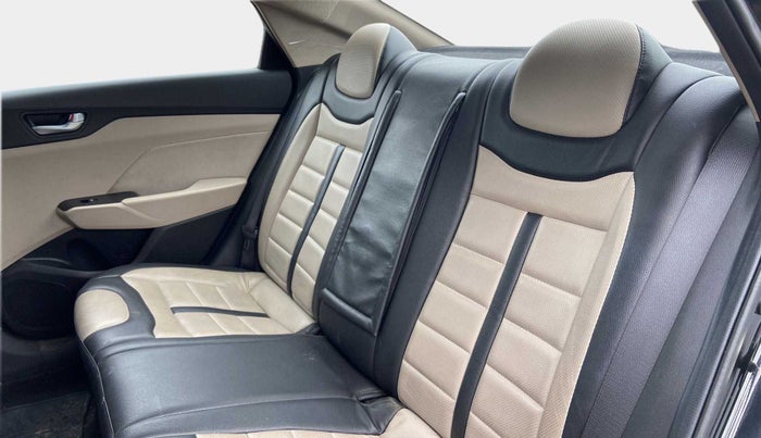 2019 Hyundai Verna 1.6 VTVT SX, Petrol, Manual, 27,239 km, Right Side Rear Door Cabin