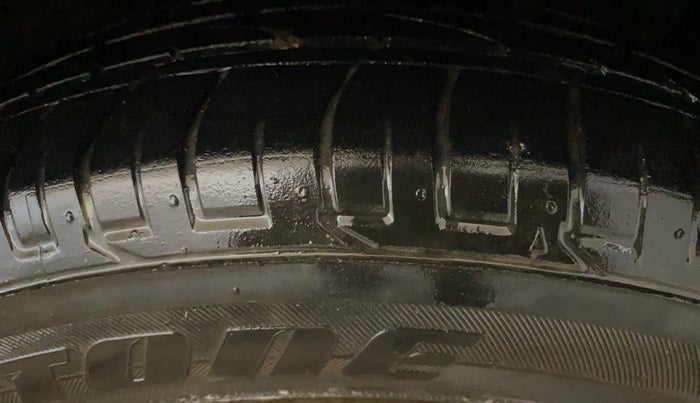 2016 Hyundai Creta SX PLUS AT 1.6 PETROL, Petrol, Automatic, 93,925 km, Right Front Tyre Tread