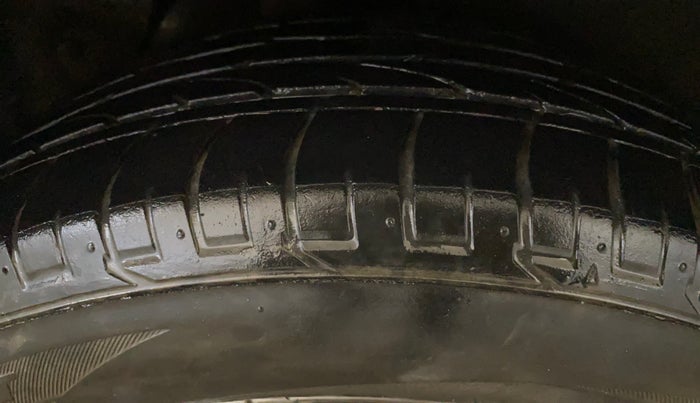 2016 Hyundai Creta SX PLUS AT 1.6 PETROL, Petrol, Automatic, 93,925 km, Right Rear Tyre Tread