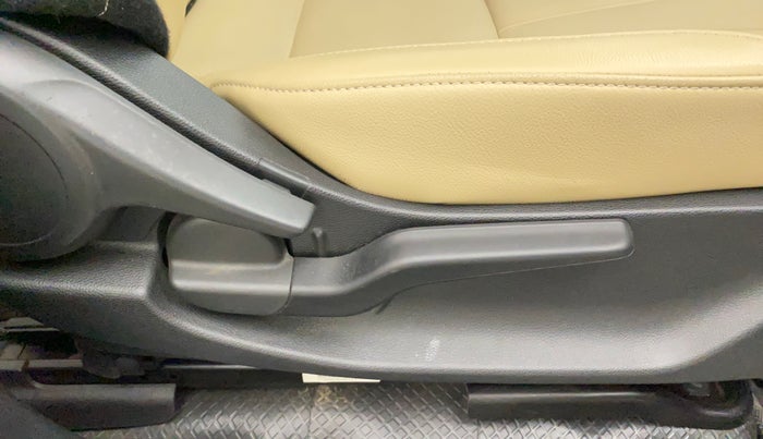 2022 Honda City 1.5L I-VTEC ZX, Petrol, Manual, 16,549 km, Driver Side Adjustment Panel